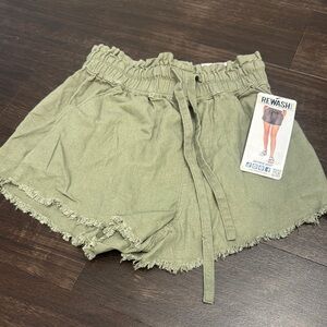 Rewash High Waist Green Paper Bag Shorts with Ruffled Hem XS